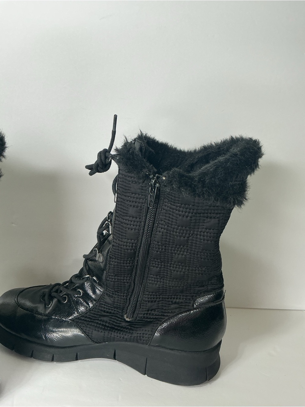 A2 by Aerosoles Black Lace-Up Faux Fur Trim Winter Boots size 9.5 women’s - Picture 8 of 8